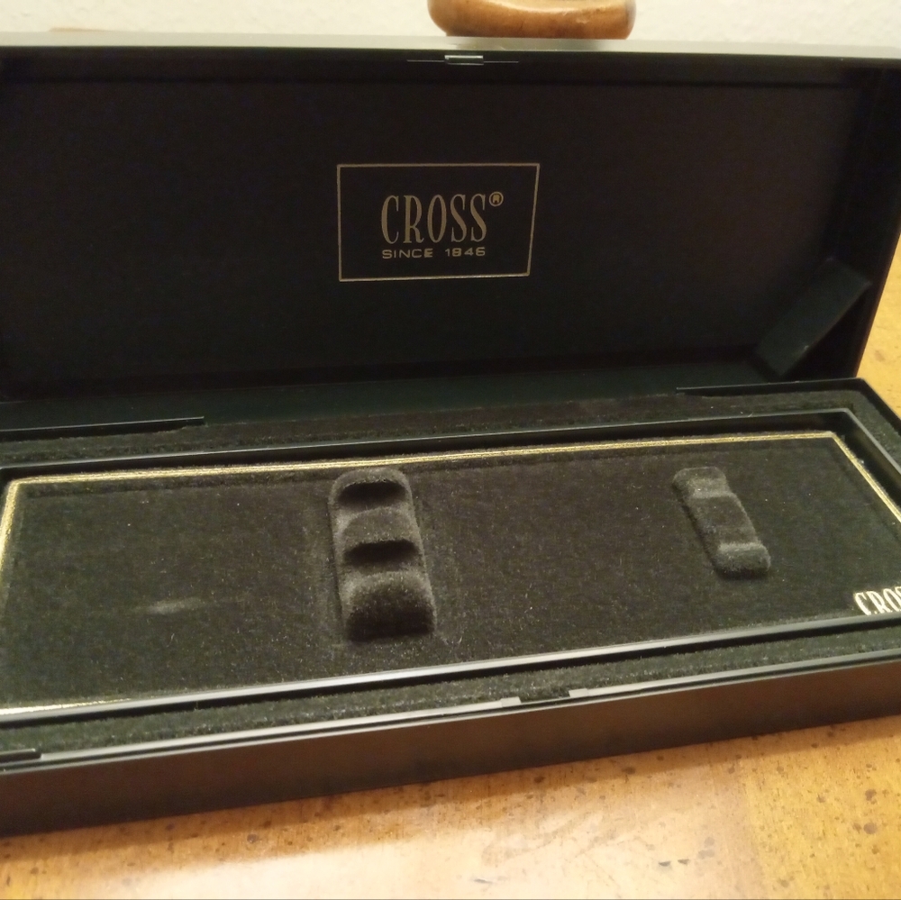 Cross Box - Picture 7 of 16
